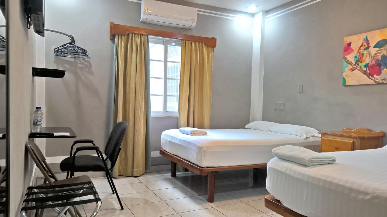 Maya Bella Downtown Hotel San Ignacio Buitenkant foto