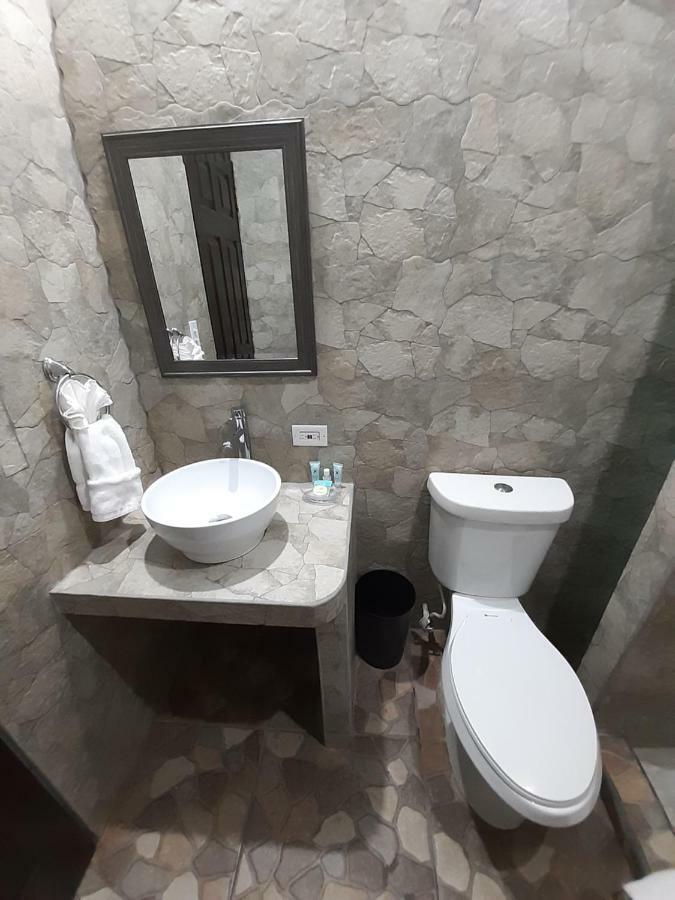 Maya Bella Downtown Hotel San Ignacio Buitenkant foto