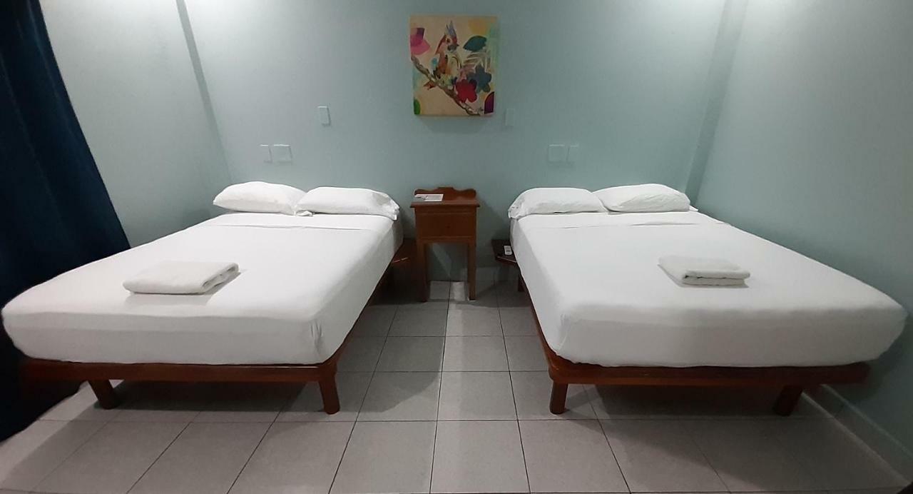 Maya Bella Downtown Hotel San Ignacio Buitenkant foto