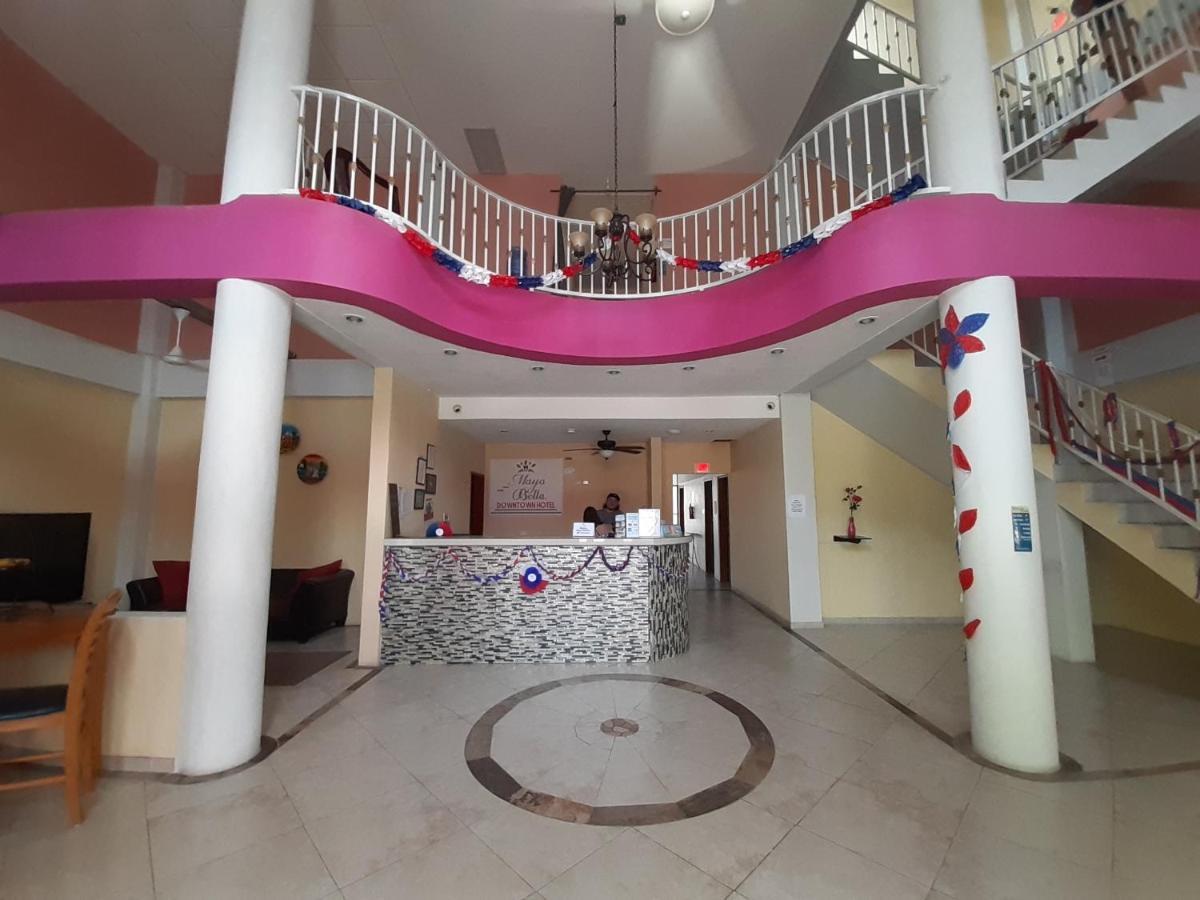 Maya Bella Downtown Hotel San Ignacio Buitenkant foto